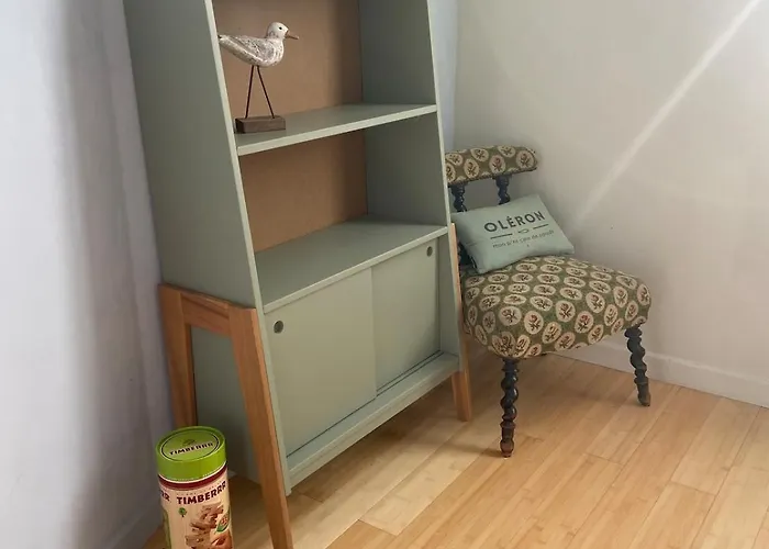 度假居 Les Pierres Salees, Family *