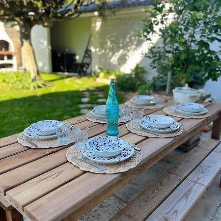 Les Pierres Salees, Family * Le Château-dʼOléron